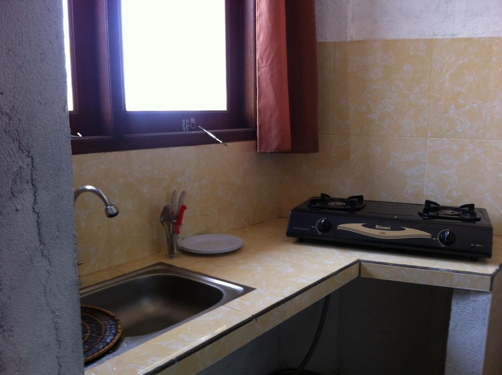 Amed Sari Beach Guesthouse الغرفة الصورة