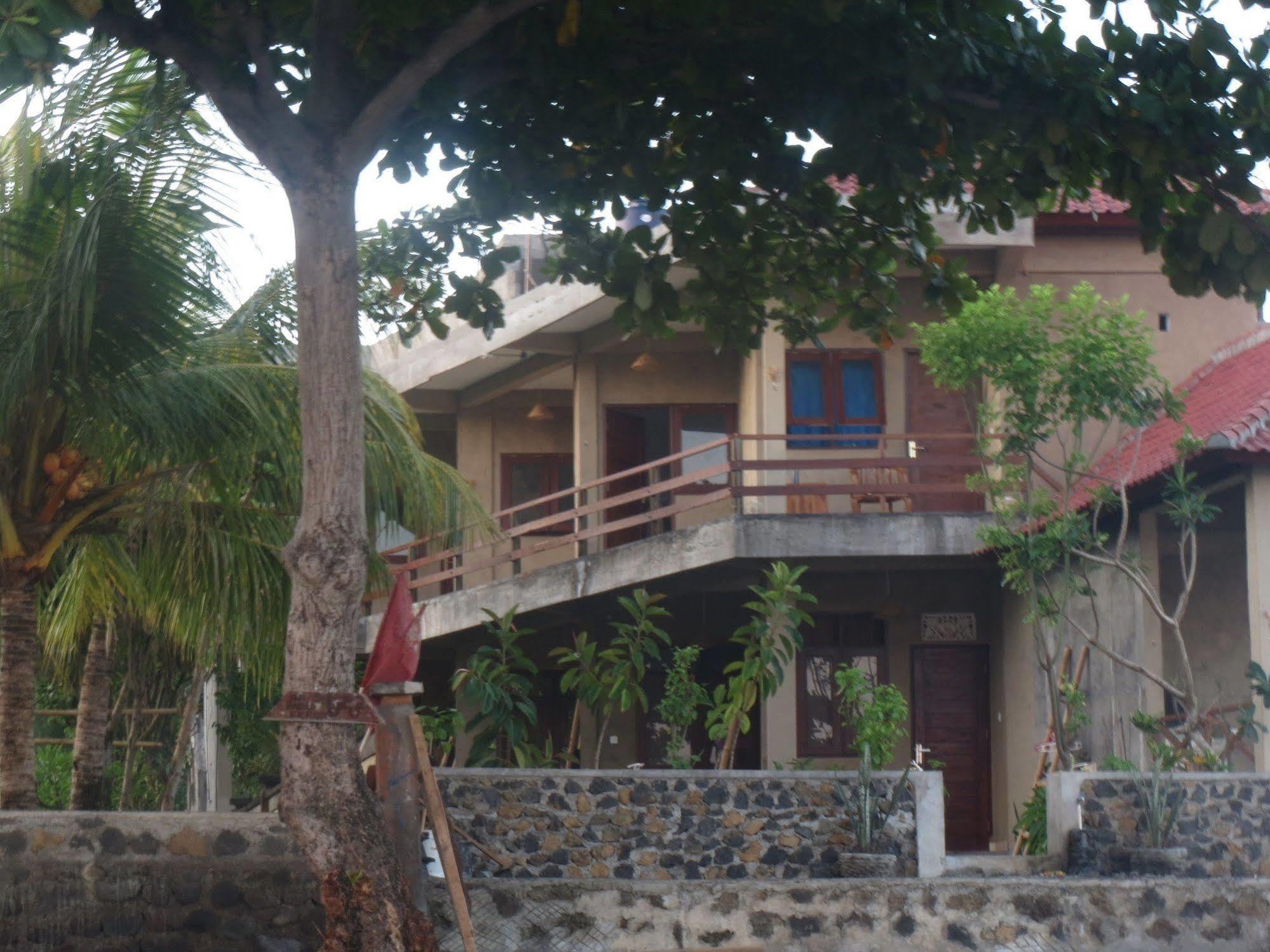 Amed Sari Beach Guesthouse المظهر الخارجي الصورة